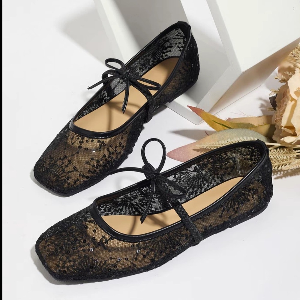 Elegant Black Lace Ballet Flats